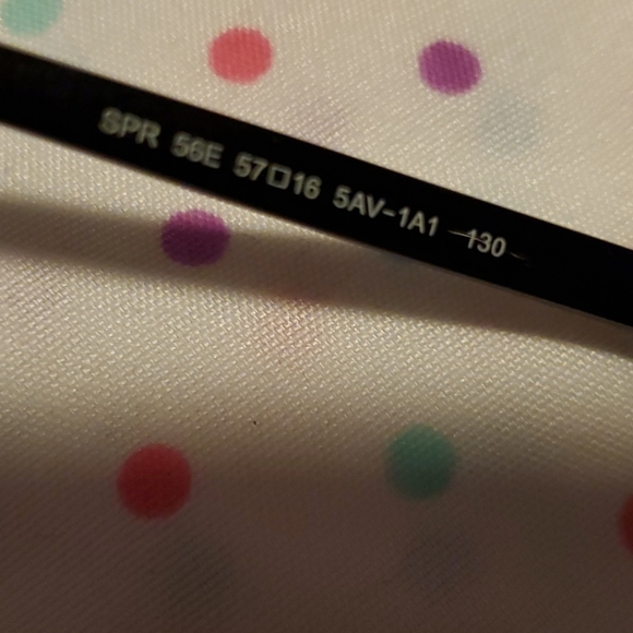 Prada - Picture 7 of 7